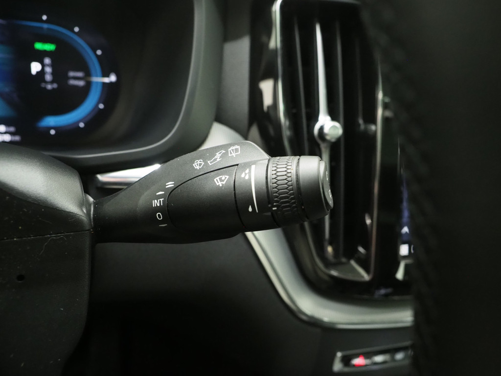 Volvo XC60 2.0 T6 Plug-in hybrid AWD Plus Black Edition 67