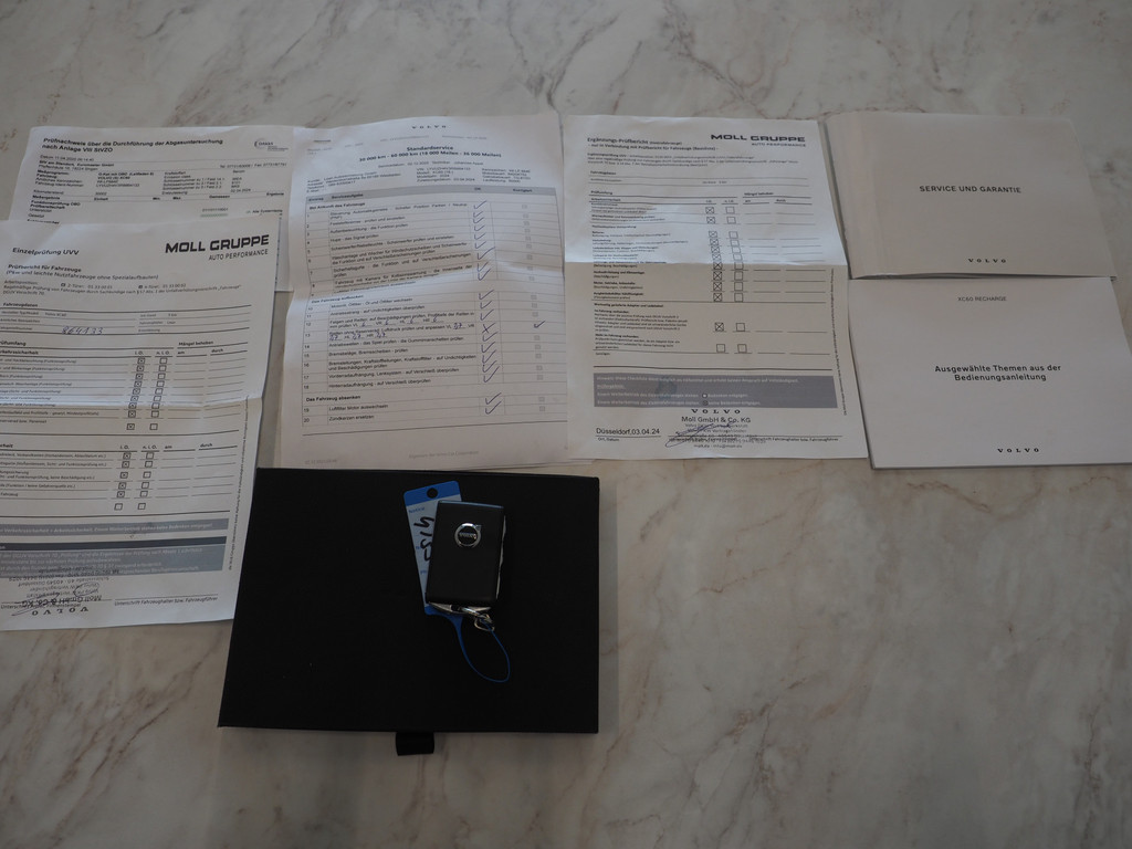 Volvo XC60 2.0 T6 Plug-in hybrid AWD Plus Black Edition 7