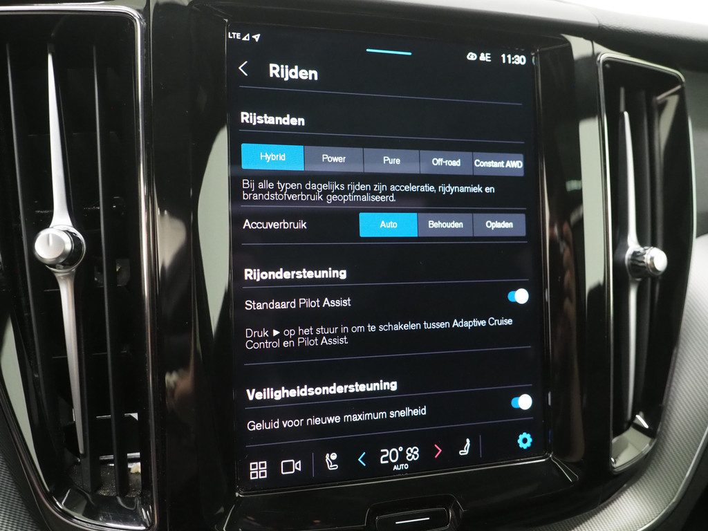 Volvo XC60 2.0 T6 Plug-in hybrid AWD Plus Black Edition 75