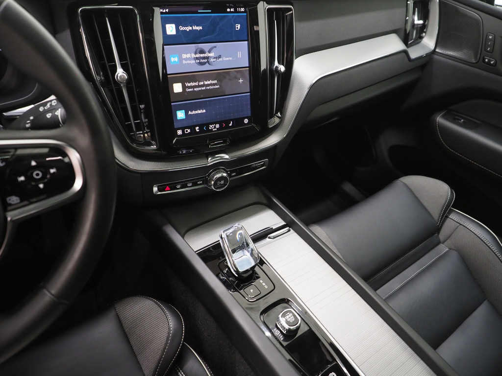 Volvo XC60 2.0 T6 Plug-in hybrid AWD Plus Black Edition 78