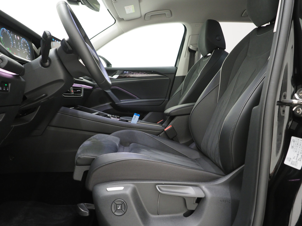 Volkswagen Tayron 1.5 eHybrid Elegance 16
