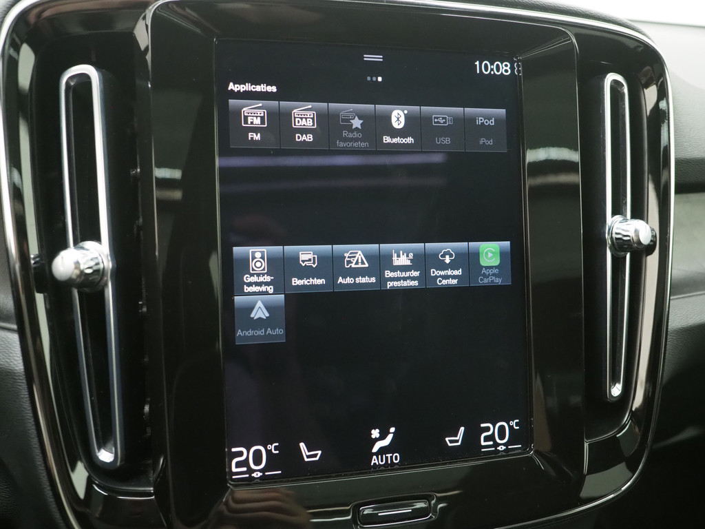 Volvo XC40 1.5 T5 Plug-in hybrid Ultimate Dark 32