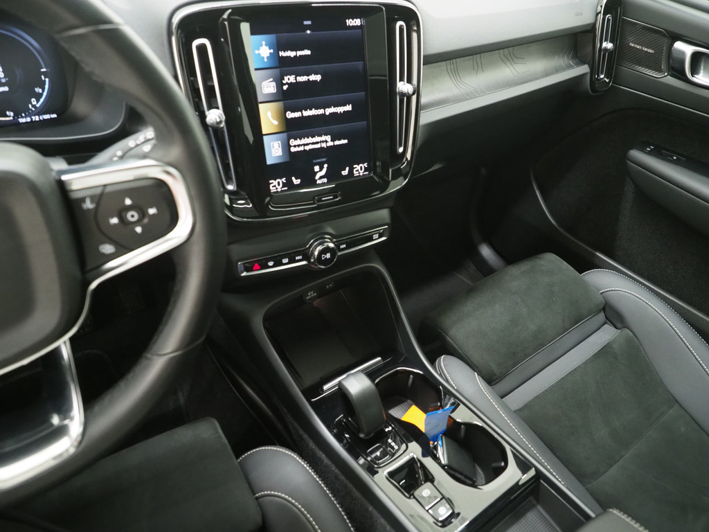 Volvo XC40 1.5 T5 Plug-in hybrid Ultimate Dark 37