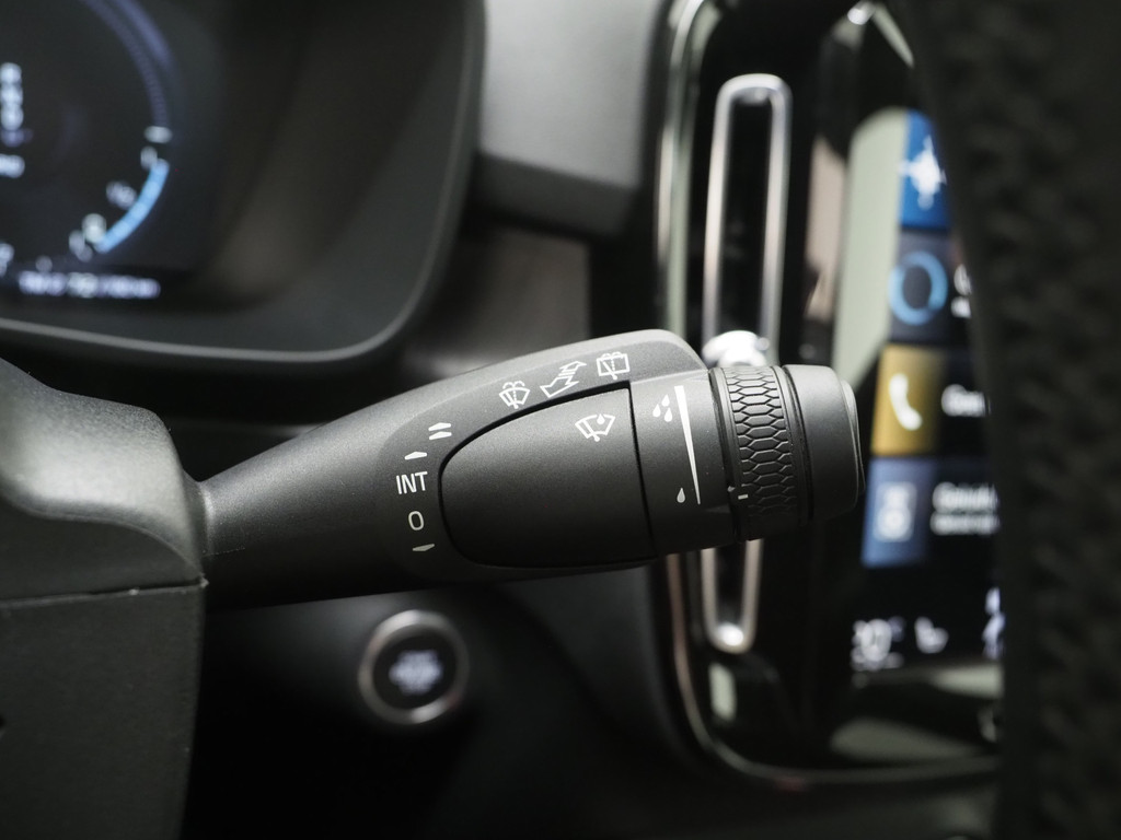 Volvo XC40 1.5 T5 Plug-in hybrid Ultimate Dark 71