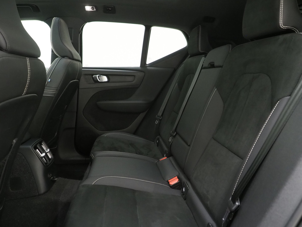 Volvo XC40 1.5 T5 Plug-in hybrid Ultimate Dark 84