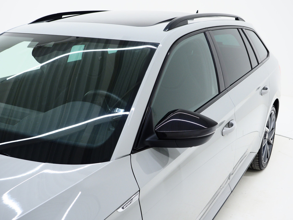 Škoda Superb Combi 1.4 TSI iV Sportline 59