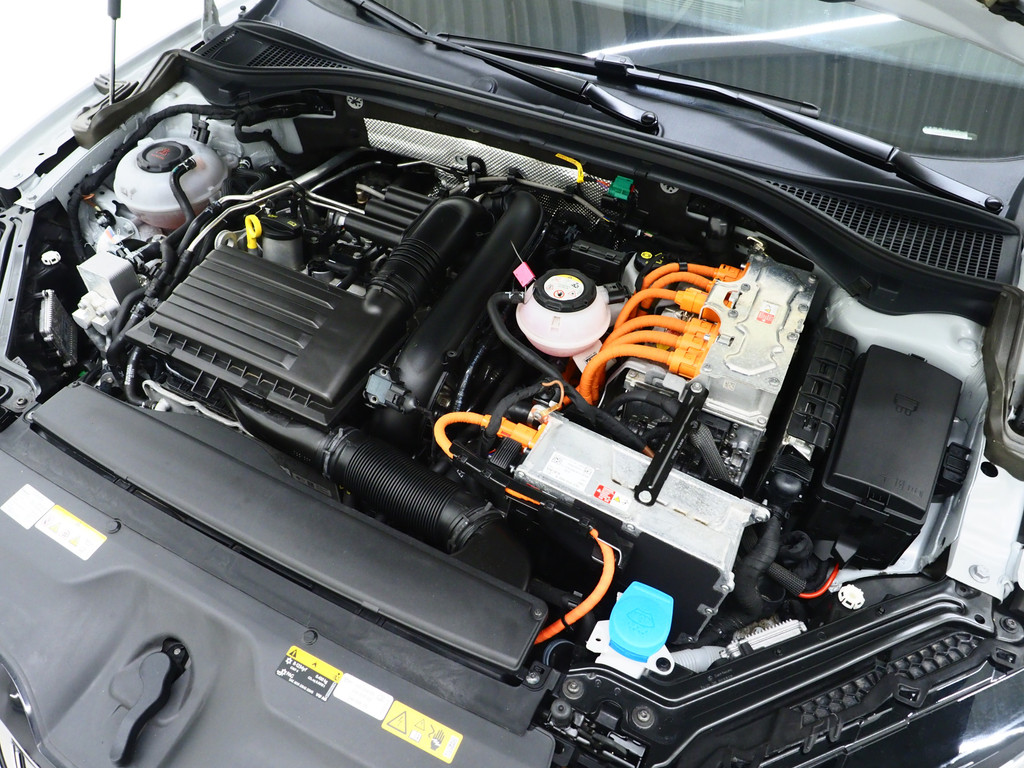Škoda Superb Combi 1.4 TSI iV Sportline 6