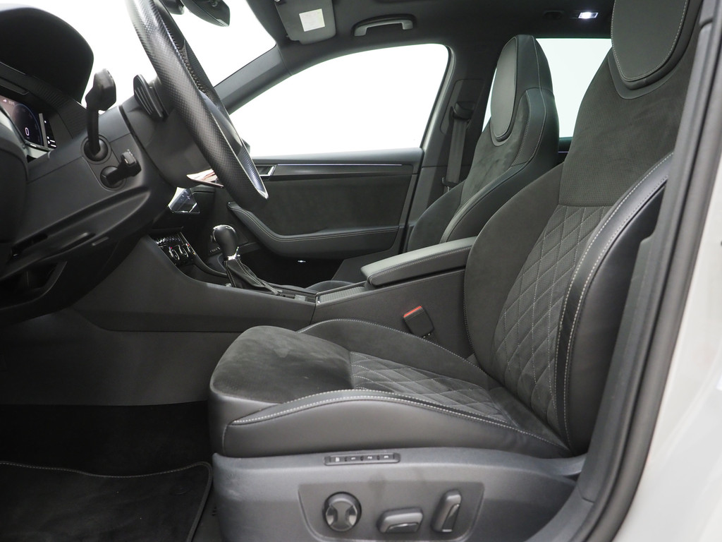 Škoda Superb Combi 1.4 TSI iV Sportline 63