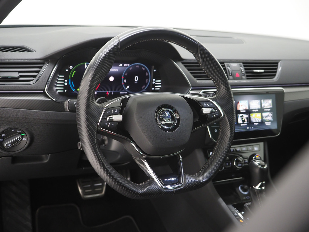 Škoda Superb Combi 1.4 TSI iV Sportline 64