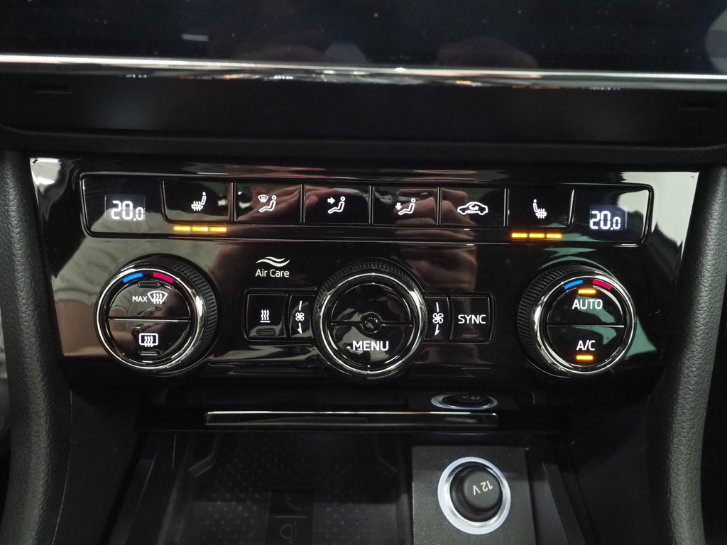Škoda Superb Combi 1.4 TSI iV Sportline 82