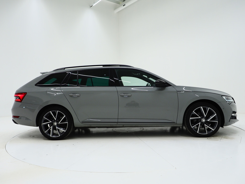 Škoda Superb Combi 1.4 TSI iV Sportline 9