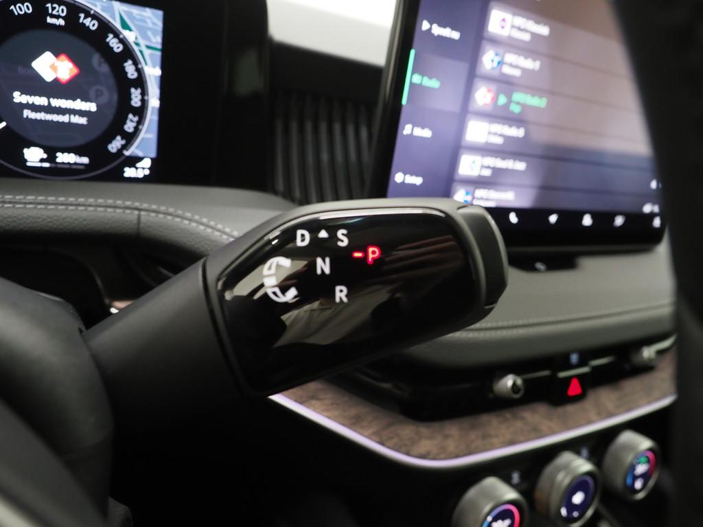 Škoda Superb Combi 1.5 TSI PHEV Laurin & Klement 28