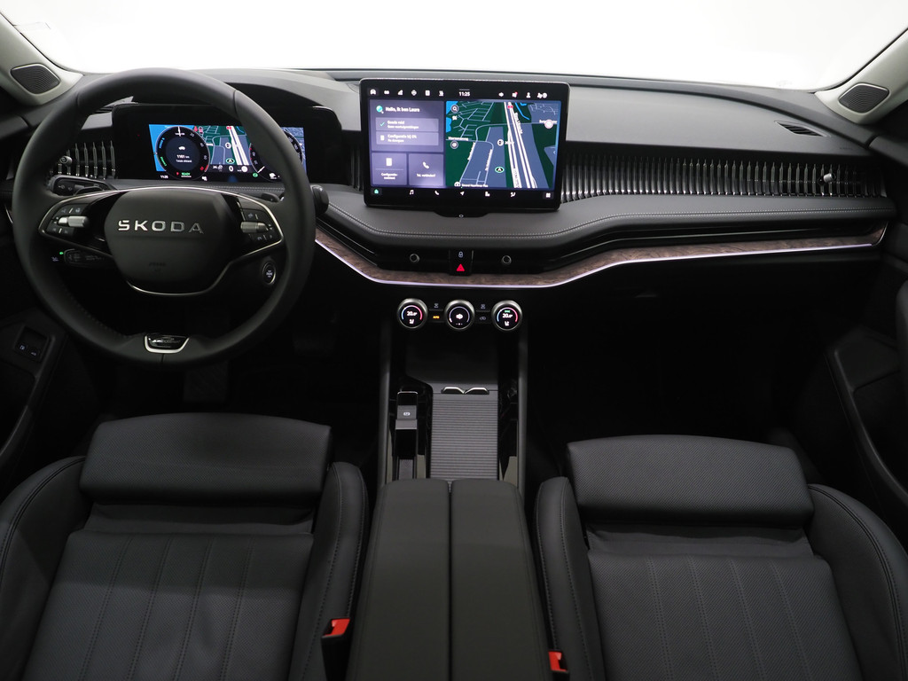 Škoda Superb Combi 1.5 TSI PHEV Laurin & Klement 4