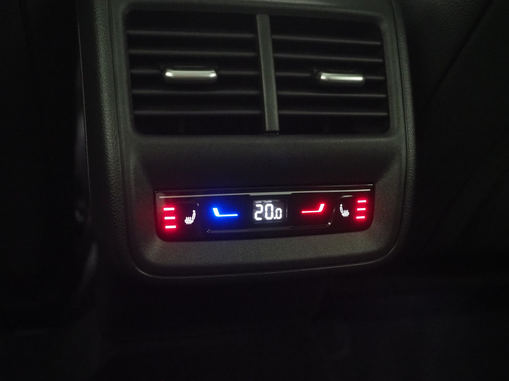 Škoda Superb Combi 1.5 TSI PHEV Laurin & Klement 43