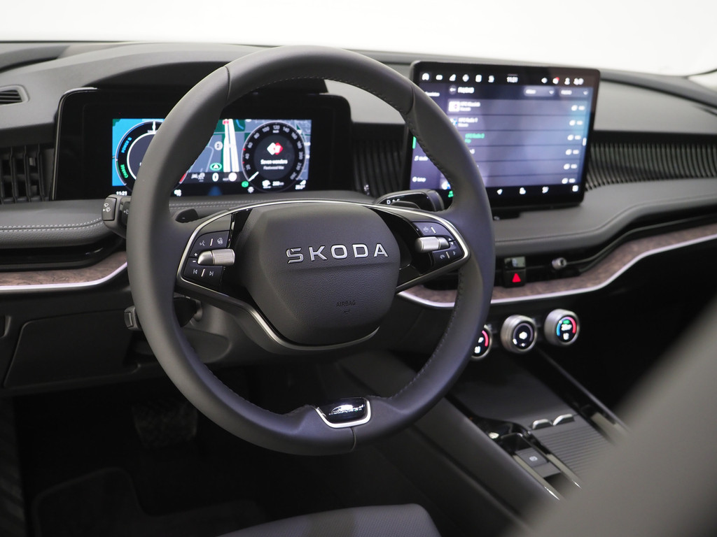 Škoda Superb Combi 1.5 TSI PHEV Laurin & Klement 65
