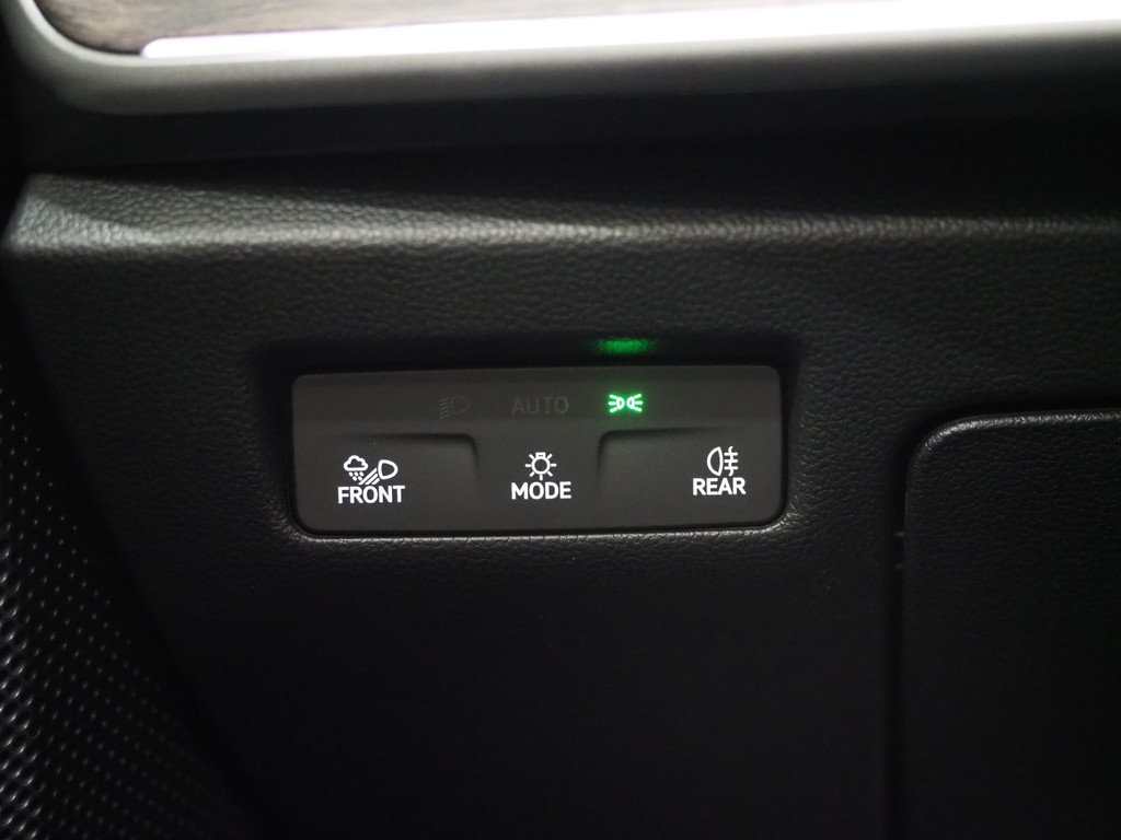 Škoda Superb Combi 1.5 TSI PHEV Laurin & Klement 71