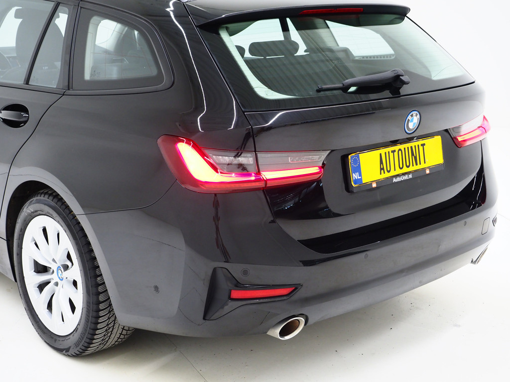 BMW 3 Serie Touring 320e Shadow Line 13