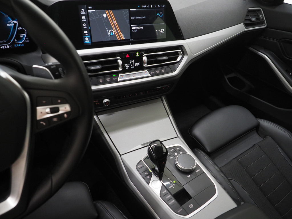 BMW 3 Serie Touring 320e Shadow Line 30