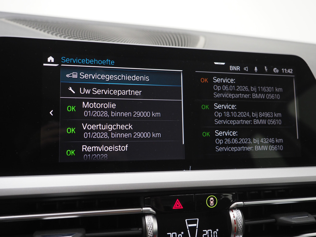 BMW 3 Serie Touring 320e Shadow Line 62