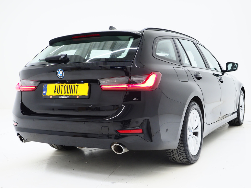 BMW 3 Serie Touring 320e Shadow Line 8