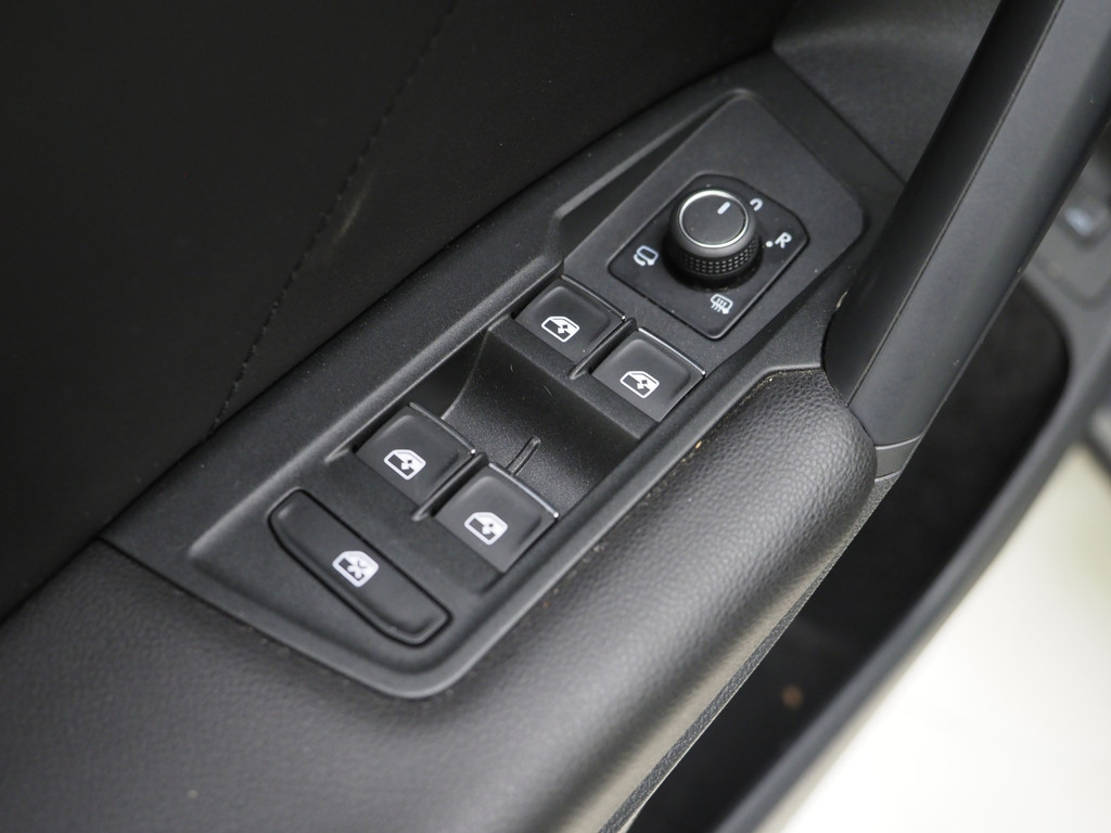 Volkswagen Tiguan 1.4 TSI eHybrid Elegance 61