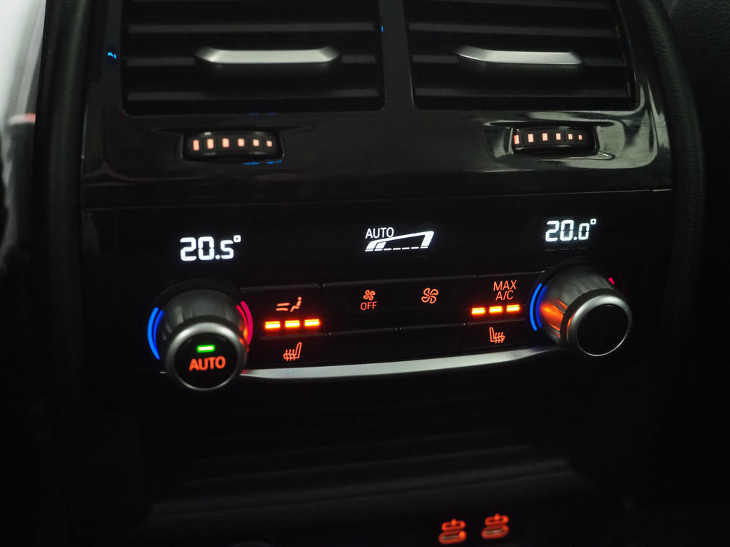 BMW 5 Serie Touring 530e 36