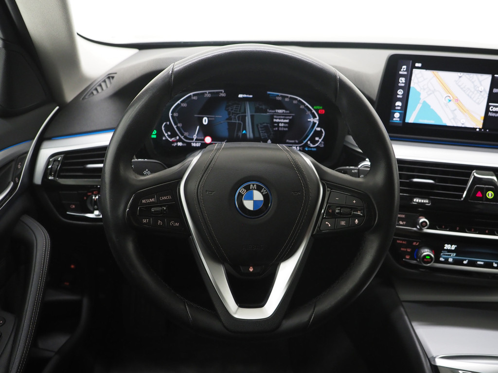 BMW 5 Serie Touring 530e 37