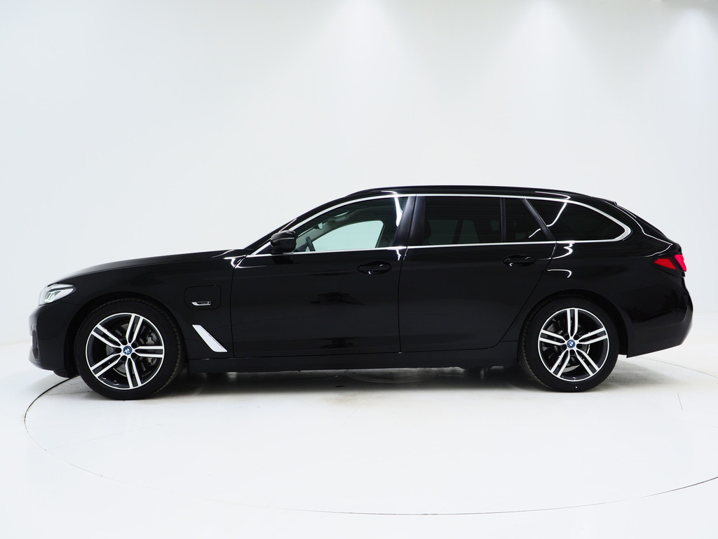 BMW 5 Serie Touring 530e 44