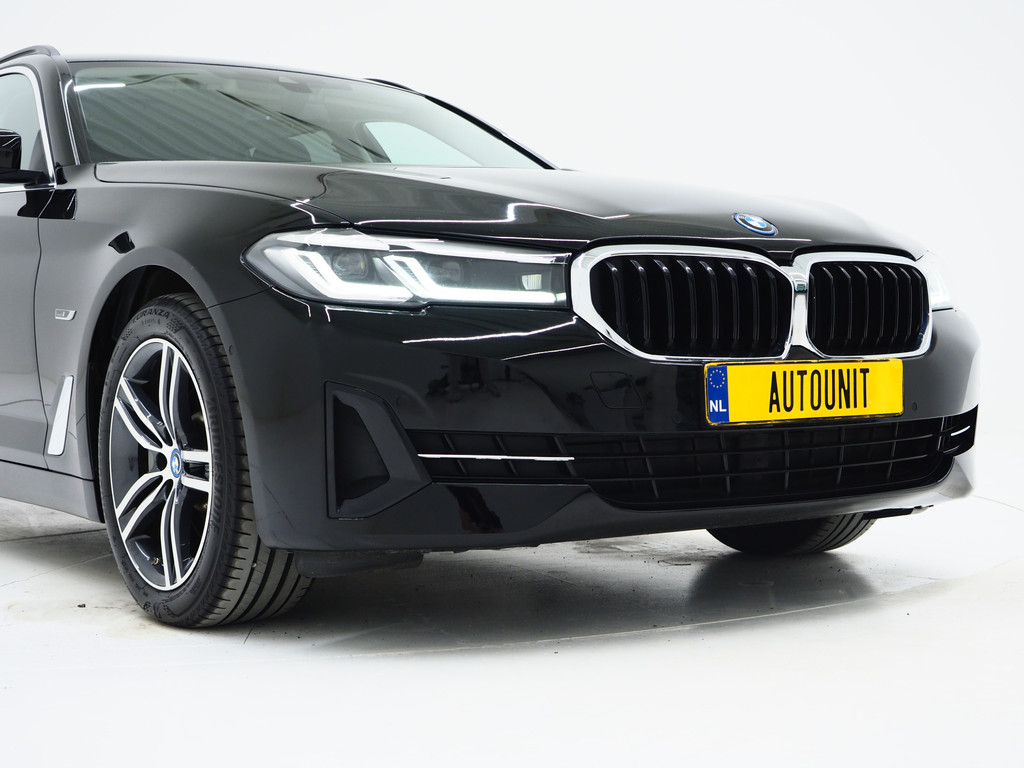 BMW 5 Serie Touring 530e 54
