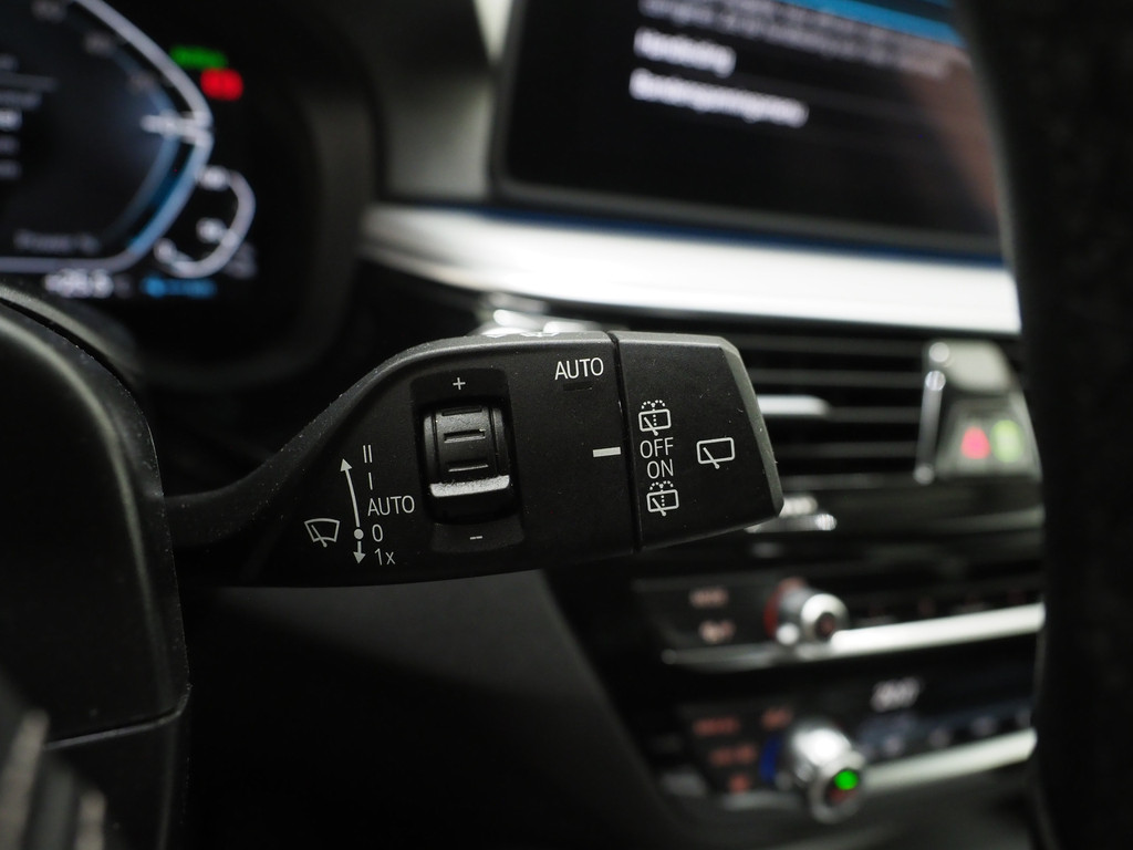 BMW 5 Serie Touring 530e 69