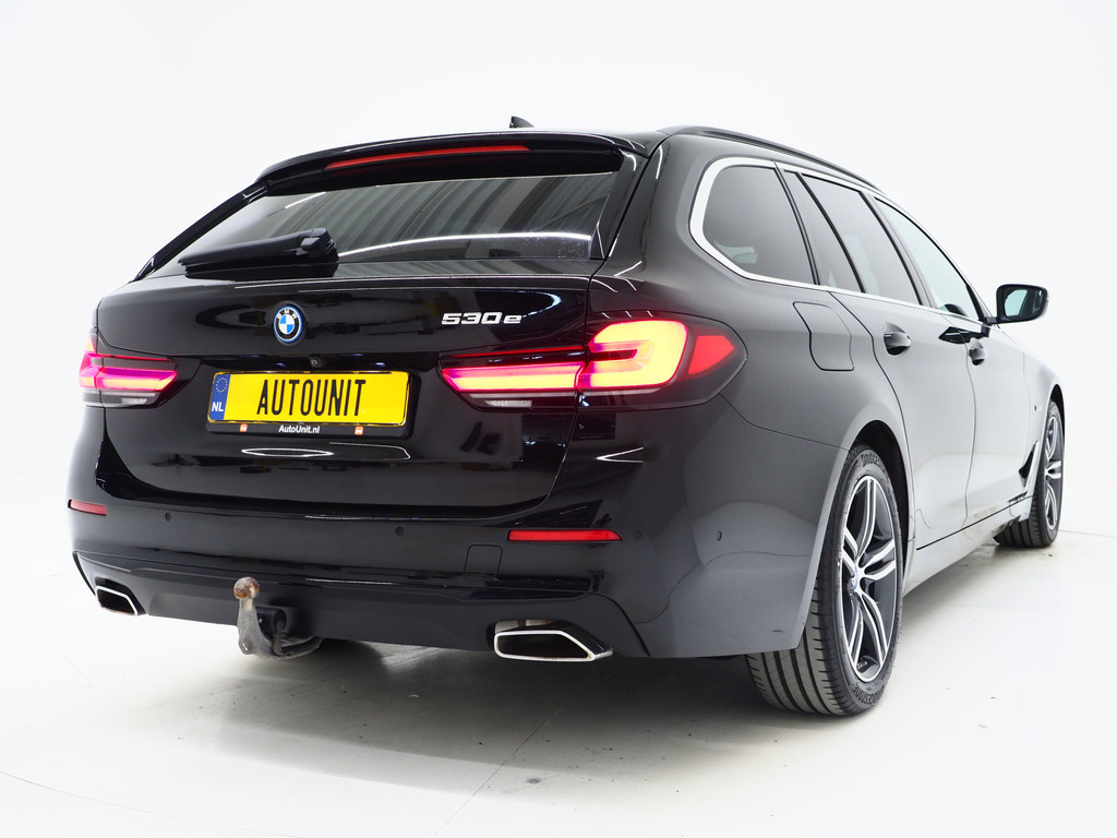 BMW 5 Serie Touring 530e 8