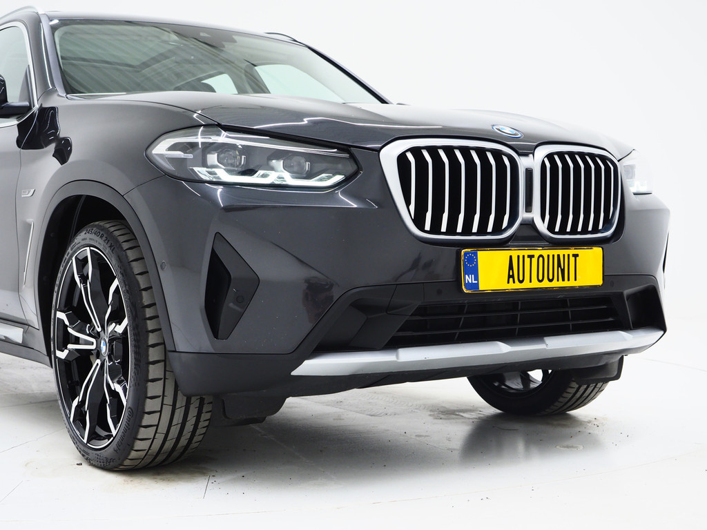 BMW X3 xDrive30e Facelift 11