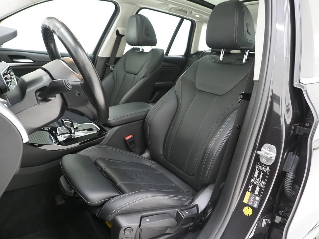 BMW X3 xDrive30e Facelift 42