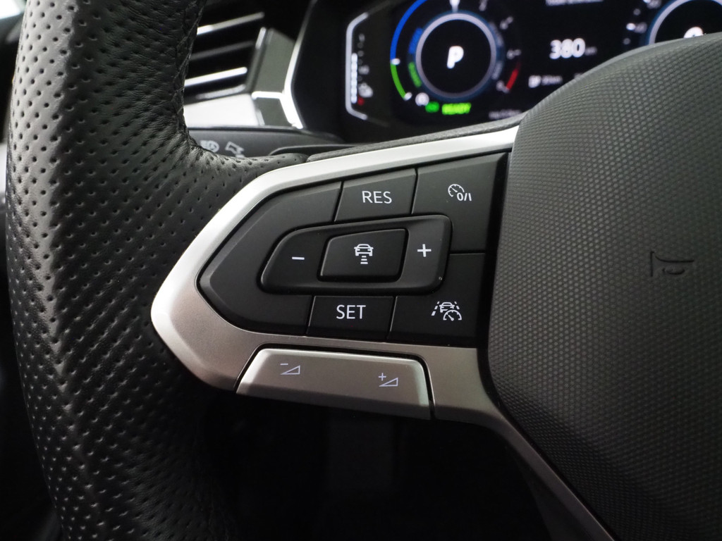Volkswagen Passat Variant 1.4 TSI PHEV GTE 23