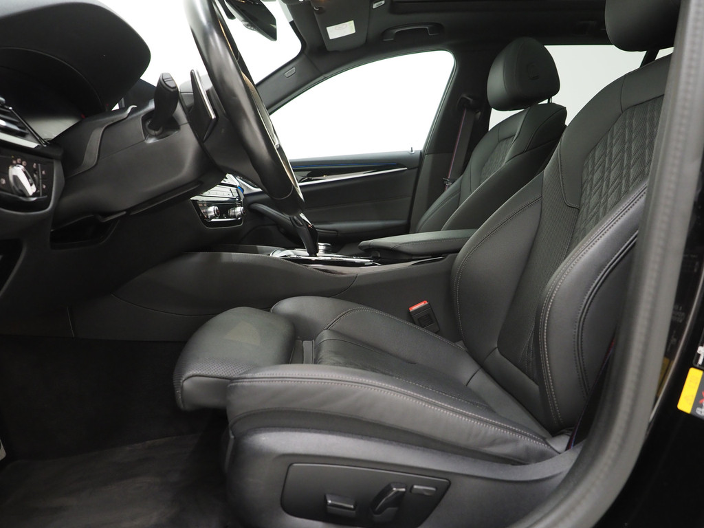 BMW 5 Serie Touring 530e M Sport Shadow Line 17