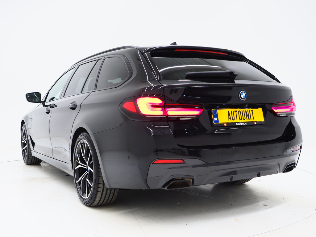 BMW 5 Serie Touring 530e M Sport Shadow Line 2