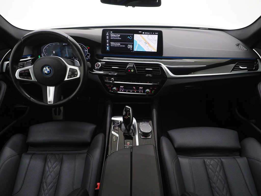 BMW 5 Serie Touring 530e M Sport Shadow Line 4