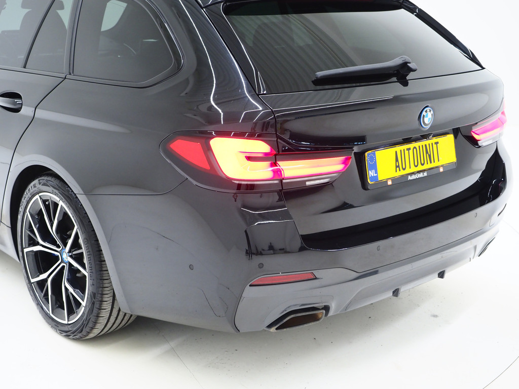 BMW 5 Serie Touring 530e M Sport Shadow Line 56