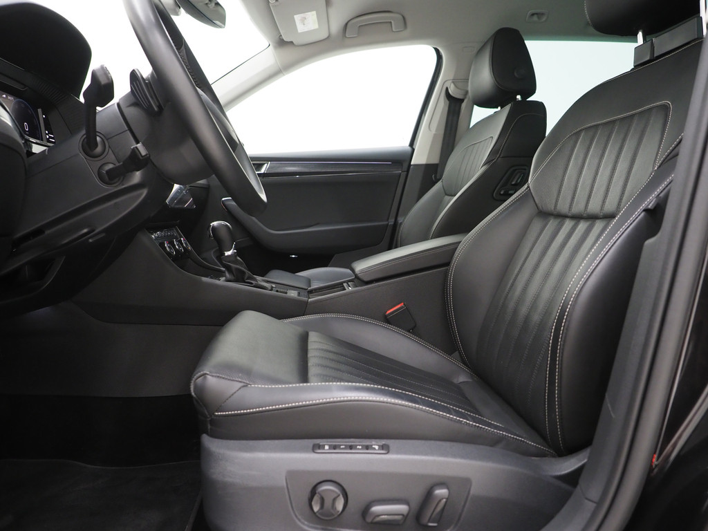 Škoda Superb Combi 1.4 TSI iV Style 16
