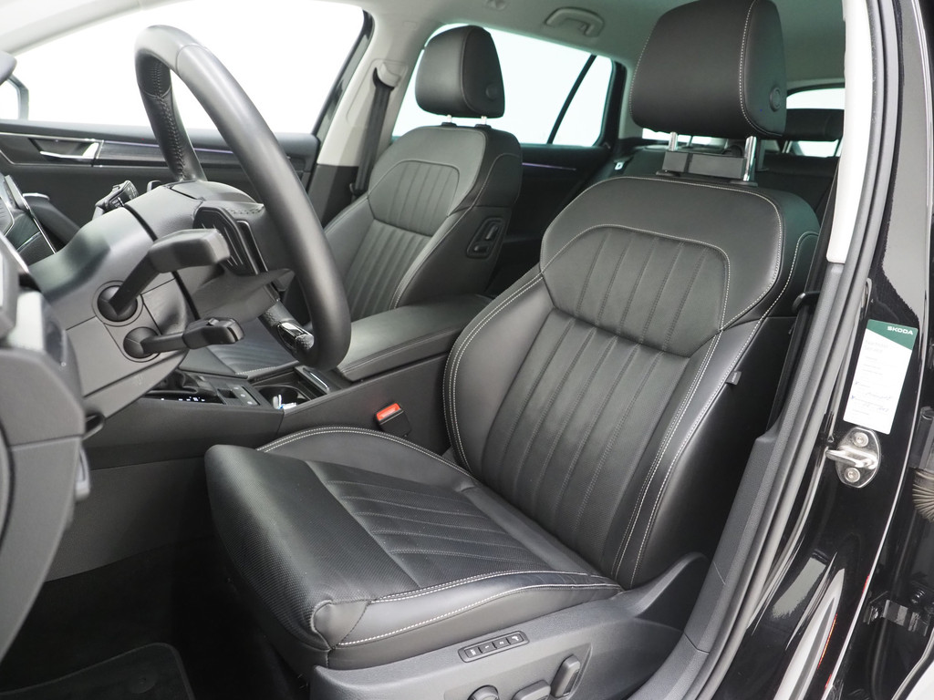Škoda Superb Combi 1.4 TSI iV Style 3