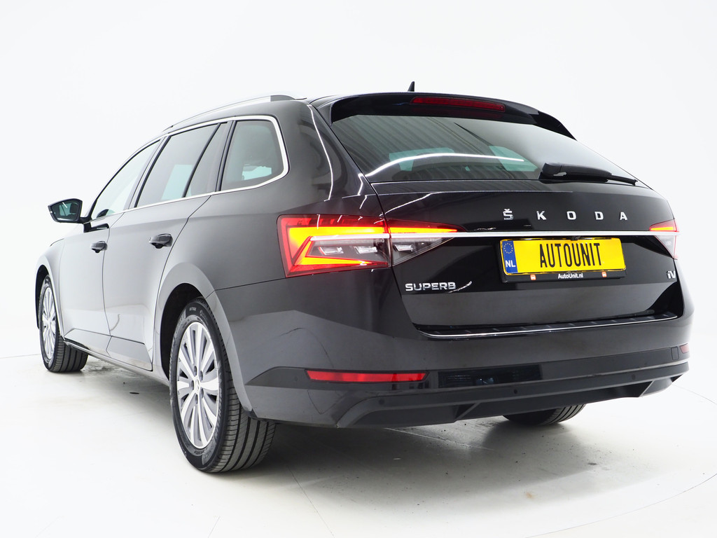 Škoda Superb Combi 1.4 TSI iV Style 47