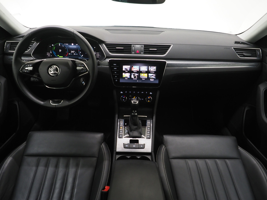 Škoda Superb Combi 1.4 TSI iV Style 49