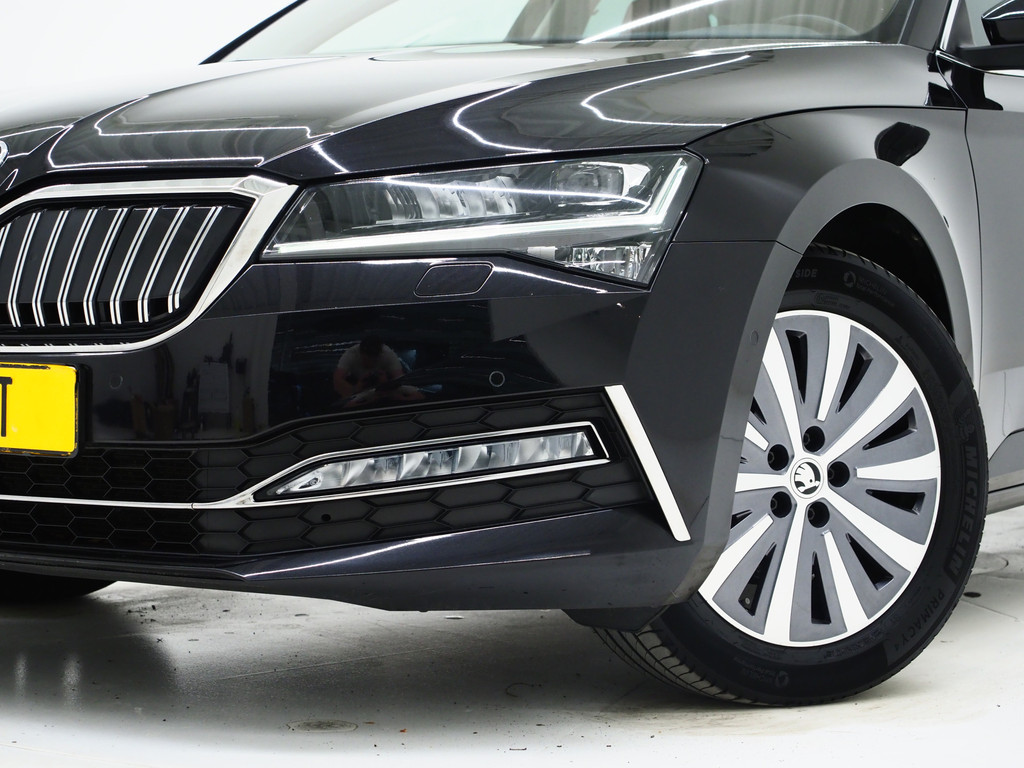 Škoda Superb Combi 1.4 TSI iV Style 5