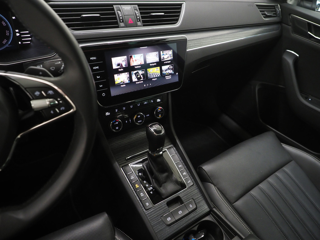 Škoda Superb Combi 1.4 TSI iV Style 81