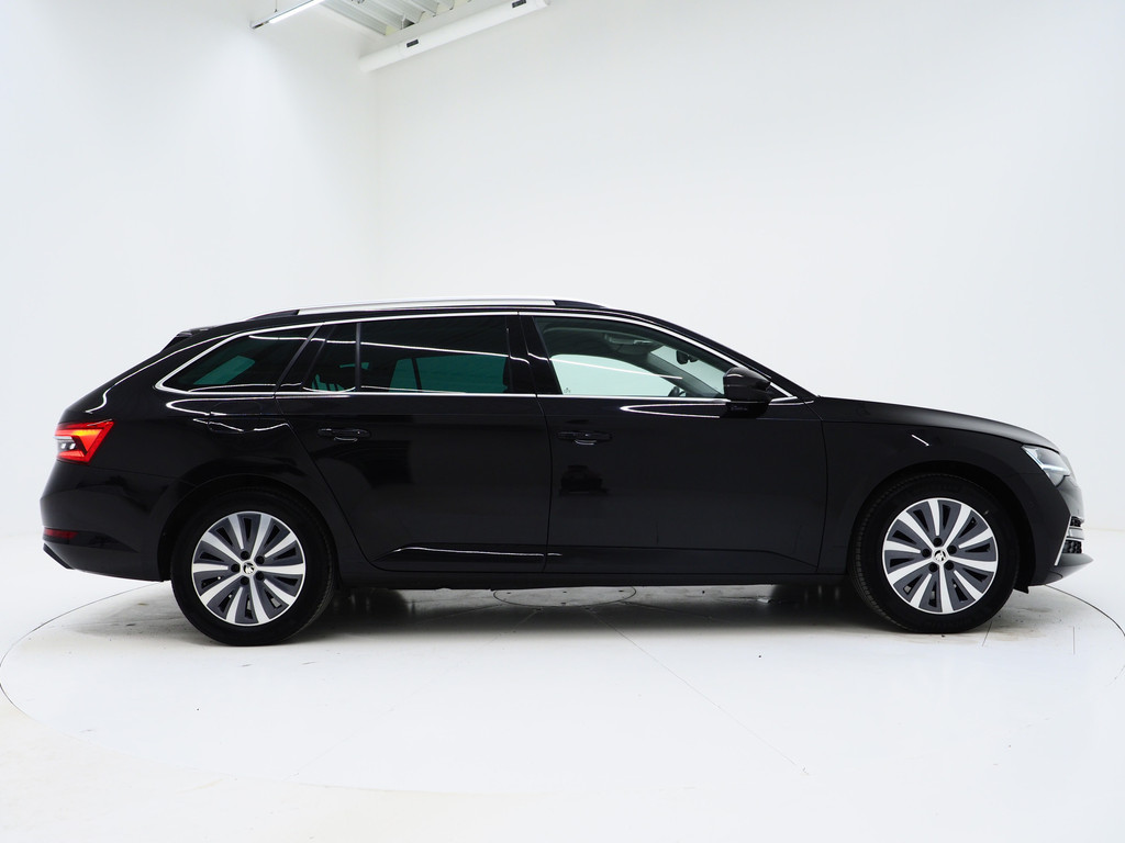 Škoda Superb Combi 1.4 TSI iV Style 9