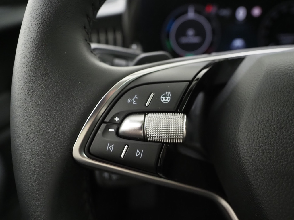 Škoda Superb Combi 1.5 TSI PHEV Laurin & Klement 27