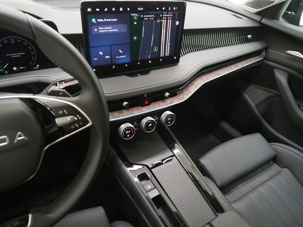 Škoda Superb Combi 1.5 TSI PHEV Laurin & Klement 42
