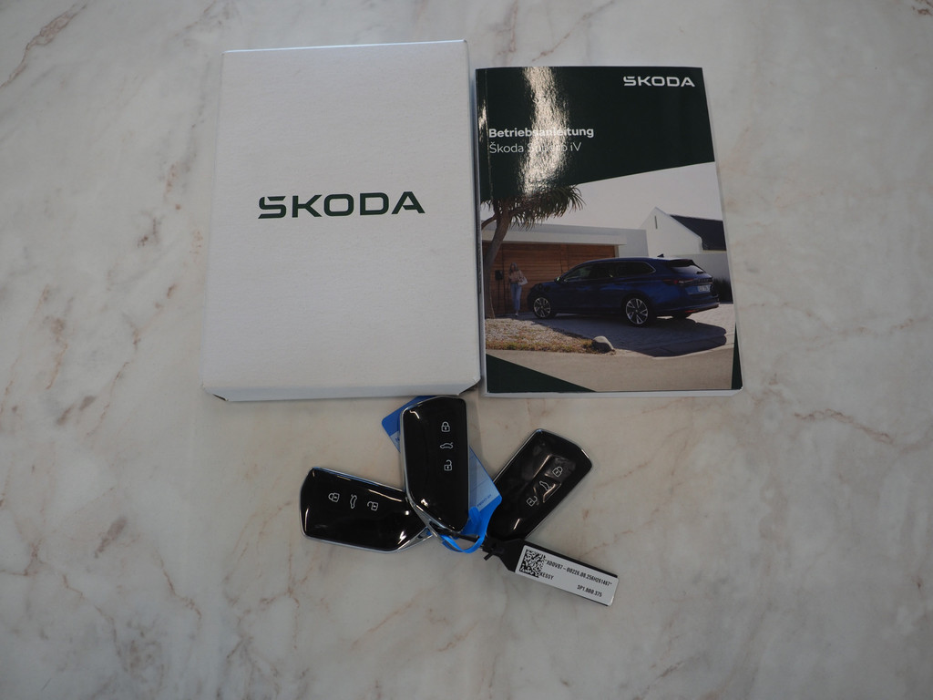 Škoda Superb Combi 1.5 TSI PHEV Laurin & Klement 55