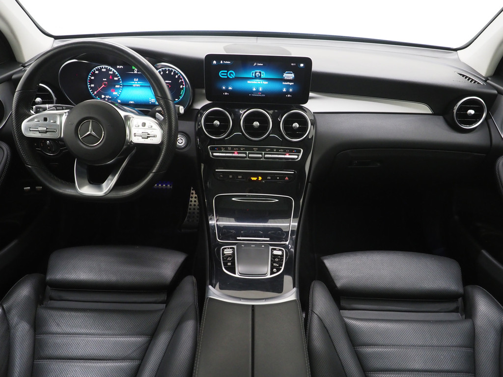 Mercedes-Benz GLC 300e 4MATIC Premium Plus 4