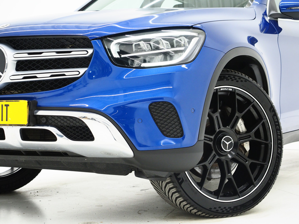 Mercedes-Benz GLC 300e 4MATIC Premium Plus 49